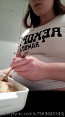 481487846_here-you-go-little-surprise-day-3-of-eating-at-christmas-i_0.m4v
