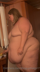 594213780_as-promised-heres-a-few-minutes-of-britt-chowing-down-on-s_0.mp4