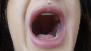 999160952_two-girls-swallowing-you-whole-vore_0.mp4