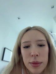 MaryChanXO_2026-09-19_210159_Stripchat.mp4