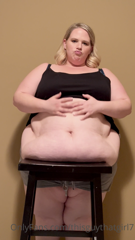 228432745_super-sexy-sunday-night-belly-dropping-action-where-did-the_0.m4v