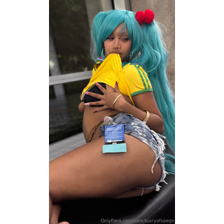 2268x4032_0e6c222e8d17badfc14bd754bc940c89.jpg