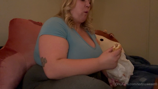 767013802_a-little-clip-of-me-eating-dinner-the-other-night_0.m4v