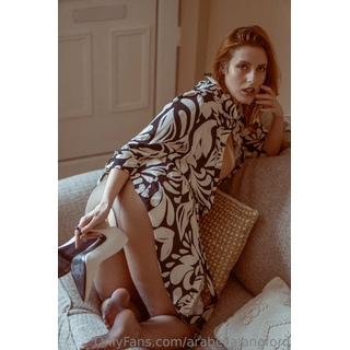 ladylangfordnylons-2023-04-08-2823190741.jpg