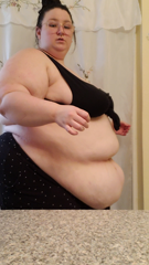 8483908_quick-belly-play-for-you_0.mp4