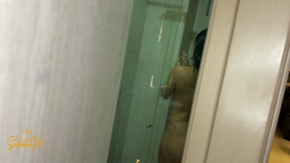 pt.faphouse.com-milf-my-sexy-stepmom-caught-me-peeking-at-her-and-she-gives-me-a-real-sex-lesson-p1080.mp4