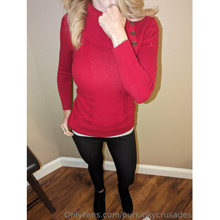 hotmomdomme-2022-12-31-2730486685.jpg