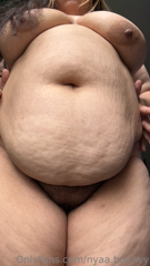 641255398_4k-ultra-super-close-up-belly-play-heavy-breathing-i-hope_0.mp4