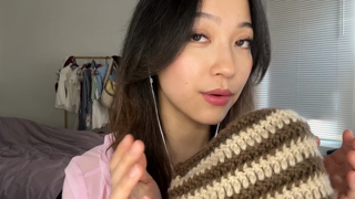[20260130] ASMR Cozy Kisses & Soft Scratches 💆🏻‍♀️ Relaxing Mouth Sounds 👄 - 605361124.mp4