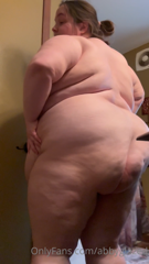 606940869_so-wide-barely-fits-through-the-walkway_2.m4v