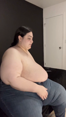 1536269022_cant-even-wear-jeans-anymore-they-dig-into-my-belly-so-bad_0.mp4