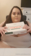 1147716612_reaching-500-pounds-krispy-kreme-stuffing-preview-full-v_0.mp4