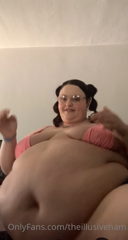 373233507_your-fat-gamer-gf-is-feeling-very-hungry-just-look-at-the-s_2.m4v