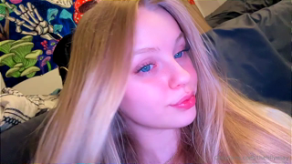 986566891_showing-off-my-blue-eyes_0.mp4