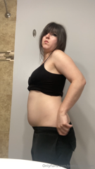 1812703181_buffet-stuffing-bloated-panda_2.mp4