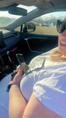 923465952_a-lil-quickie-of-britt-squeezing-into-her-car-wanna-see-som_0.mp4