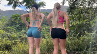 1418307948_what-would-you-do-if-you-saw-us-on-a-hike-spank-lick-or-fu_0.mp4
