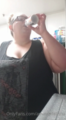 138222399_messy-piggy_1.m4v