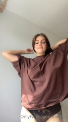 154853822_hi-baby-i-just-woke-up-do-you-wanna-come-play-with-me-xx_0.m4v