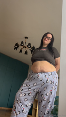 1507511785_i-like-to-rubs-my-big-fat-belly_0.mp4
