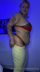 526767209_clothes-try-on_1.mp4