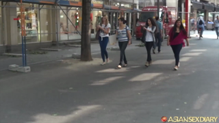asd-2013-06-01-koln-germany-Shopping In Koln – June 1, 2013.mp4