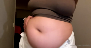 192963066_im-getting-really-fat_0.m4v
