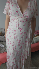 1867376651_are-you-curious-how-much-i-ate-at-the-wedding-and-what-it-lo_8.mp4