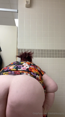 978762650_no-panties-under-my-dress_0.mp4