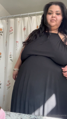 938356306_my-new-backless-dress-and-some-jiggles-hope-yall-had-a-g_0.mp4