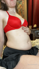 482332230_how-do-i-keep-getting-fatter-so-quickly-it-s-not-like-i-m_0.mp4