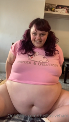224715346_snack-time-so-i-wanted-to-film-an-on-all-fours-piggy_0.m4v