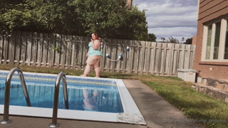 31535941_god-i-had-my-first-real-summer-pool-bbq-today-and-let-me-te_0.m4v