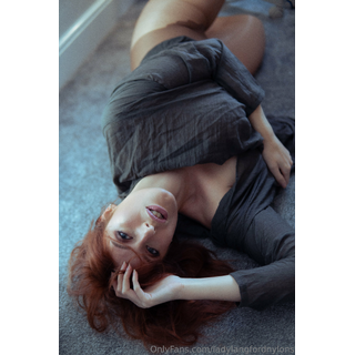ladylangfordnylons-2024-01-06-3136087678.jpg