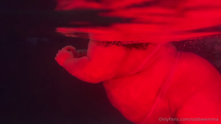 1603527158_this-slo-mo-shot-is-one-of-my-favorites-showing-off-how-my-f_0.mp4