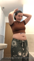 244793350_little-video-i-sent-my-friend-a-few-days-ago-to-show-off-my_0.m4v