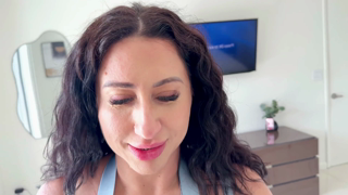 faphouse.com-pov-the-house-cleaner-dresses-in-lingerie-to-see-me-p1080.mp4