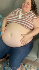 525318995_making-room-for-more-calories-i-was-so-full-i-could-hardly_0.m4v