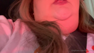 1569637758_me-waiting-on-breadsticks-for-dinner-last-night-p-s-those_0.mp4