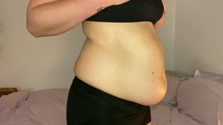 251786080_is-there-anything-sexier-than-a-stuffed-belly-in-a-tight-min_0.m4v