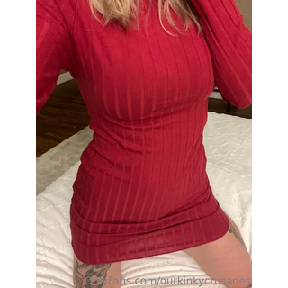 hotmomdomme-2023-01-06-2735885604.jpg