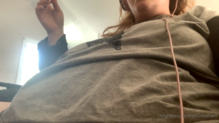 1279559023_hungry-girl_3.mp4