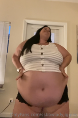 477673892_happy-vibes-and-jiggles-for-your-day_0.m4v