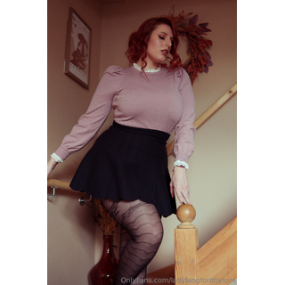 ladylangfordnylons-2025-01-08-3629400374.jpg