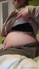 1318034171_i-ate-plenty-of-snacks-this-afternoon-drank-15l-of-sugary_1.mp4