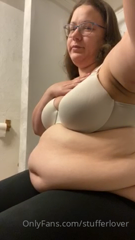 28906607_pic-and-video-clips-of-belly-play-inflation-fat-girl-rolls_3.m4v