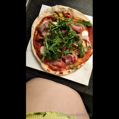 541291546_i-hope-you-don-t-get-bored-with-the-videos-where-i-eat_0.m4v