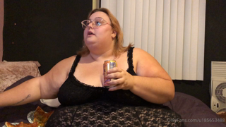 217873078_all-that-toy-time-worked-up-an-appetite-watch-me-eat-6-piec_0.m4v