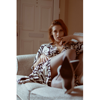 ladylangfordnylons-2023-04-08-2823189320.jpg