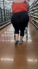 941844327_i-accidentally-wore-clothes-that-didnt-fit-me-to-go-grocery_0.mp4